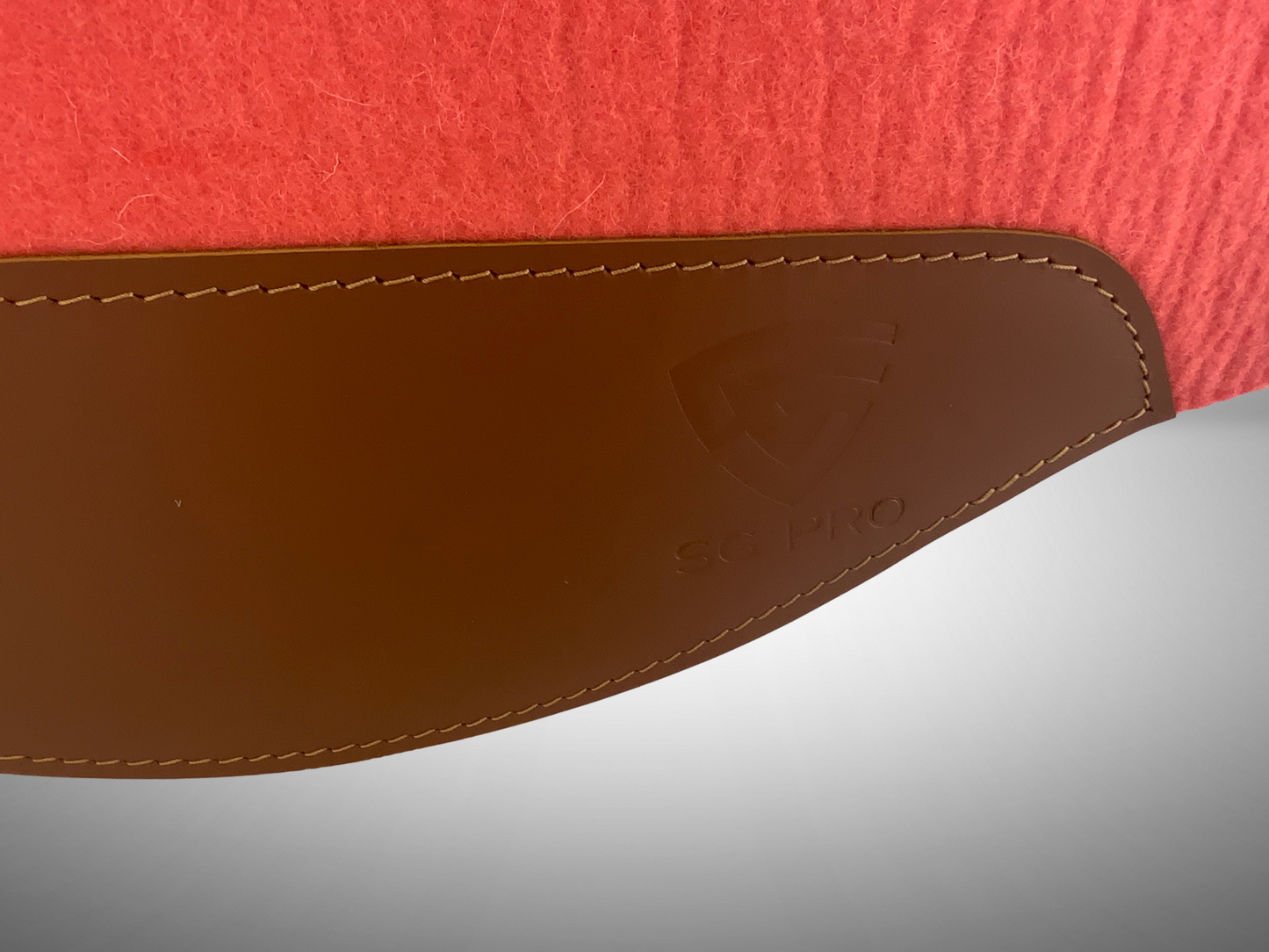 Mantilla o Liner de Lana de Borrego Merino para Sudadero de 1/4” de grosor “Cola de Pato” 31”X32” (Recomendado solo para usarse debajo de una Carona o Sudadero).