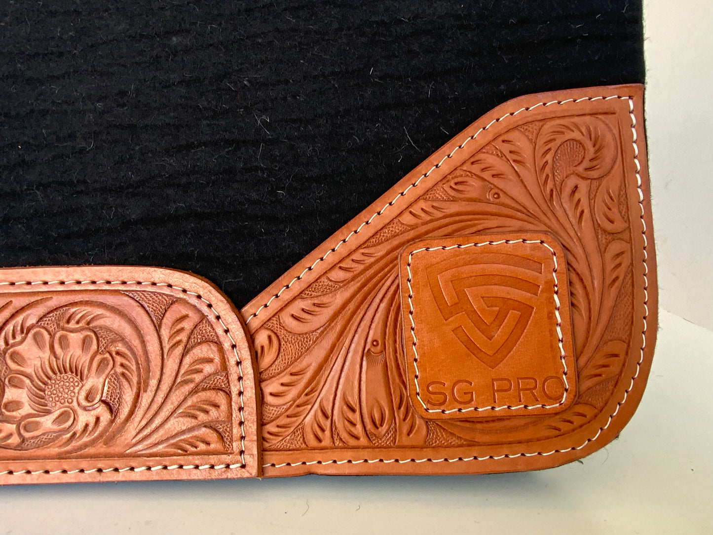 Sudadero Carona color negro, de lana 100% natural de Oveja Merino de 32”X32” de 3/4 de grosor.